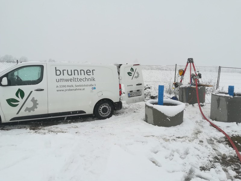 Wasserprobenahme im Winter